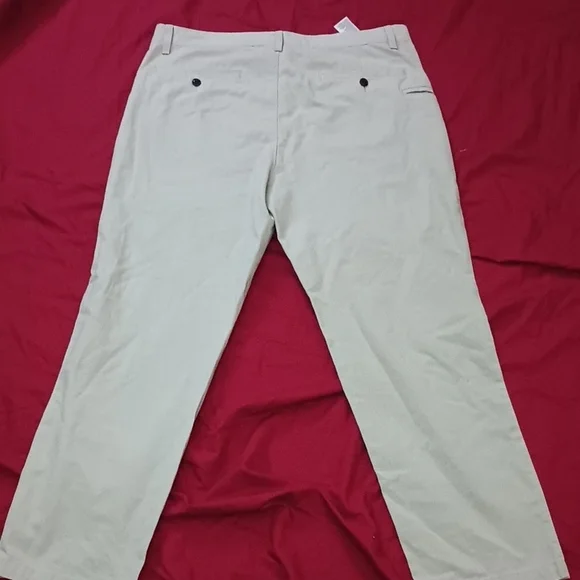 Dockers Men's Chinos in Gray and Brown Bundle Pants W36 L30 Like New - Picture 5 of 10